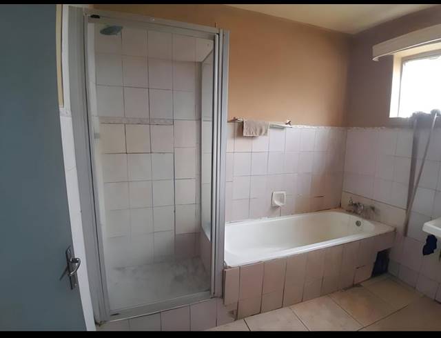 2 BEDROOM APARTMENT FOR SALE IN RUSTENBURG CENTRAL